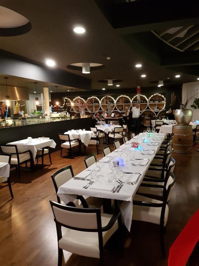 Hotel Al Mulino Маасмехелен Экстерьер фото
