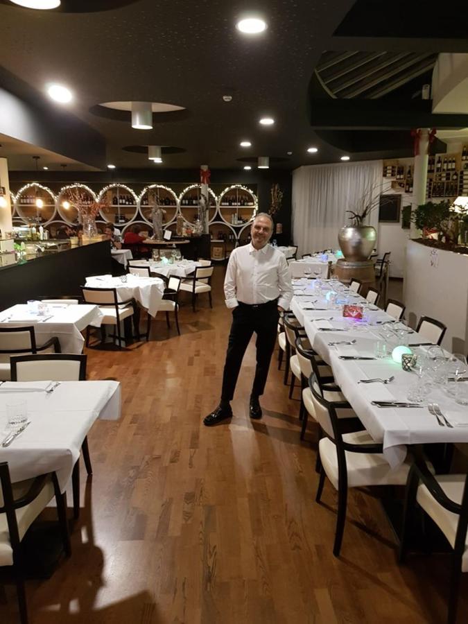 Hotel Al Mulino Маасмехелен Экстерьер фото
